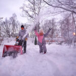 Czy sól drogowa może uszkodzić powierzchnie betonowe i asfaltowe?
